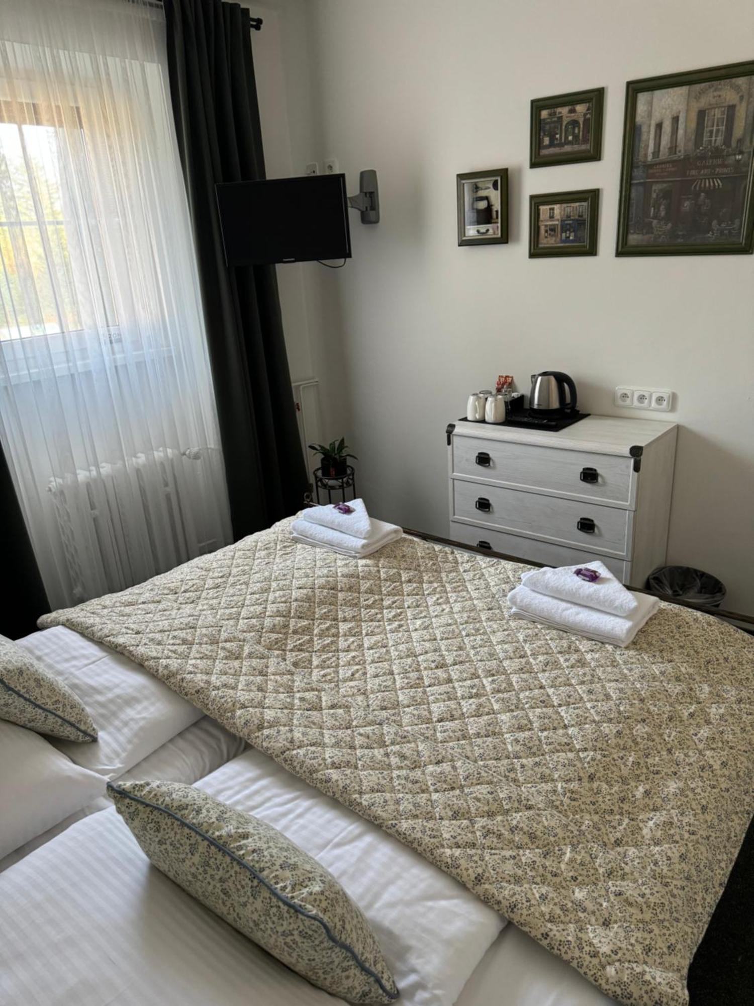 Pension U Draka Karlsbad Exteriör bild